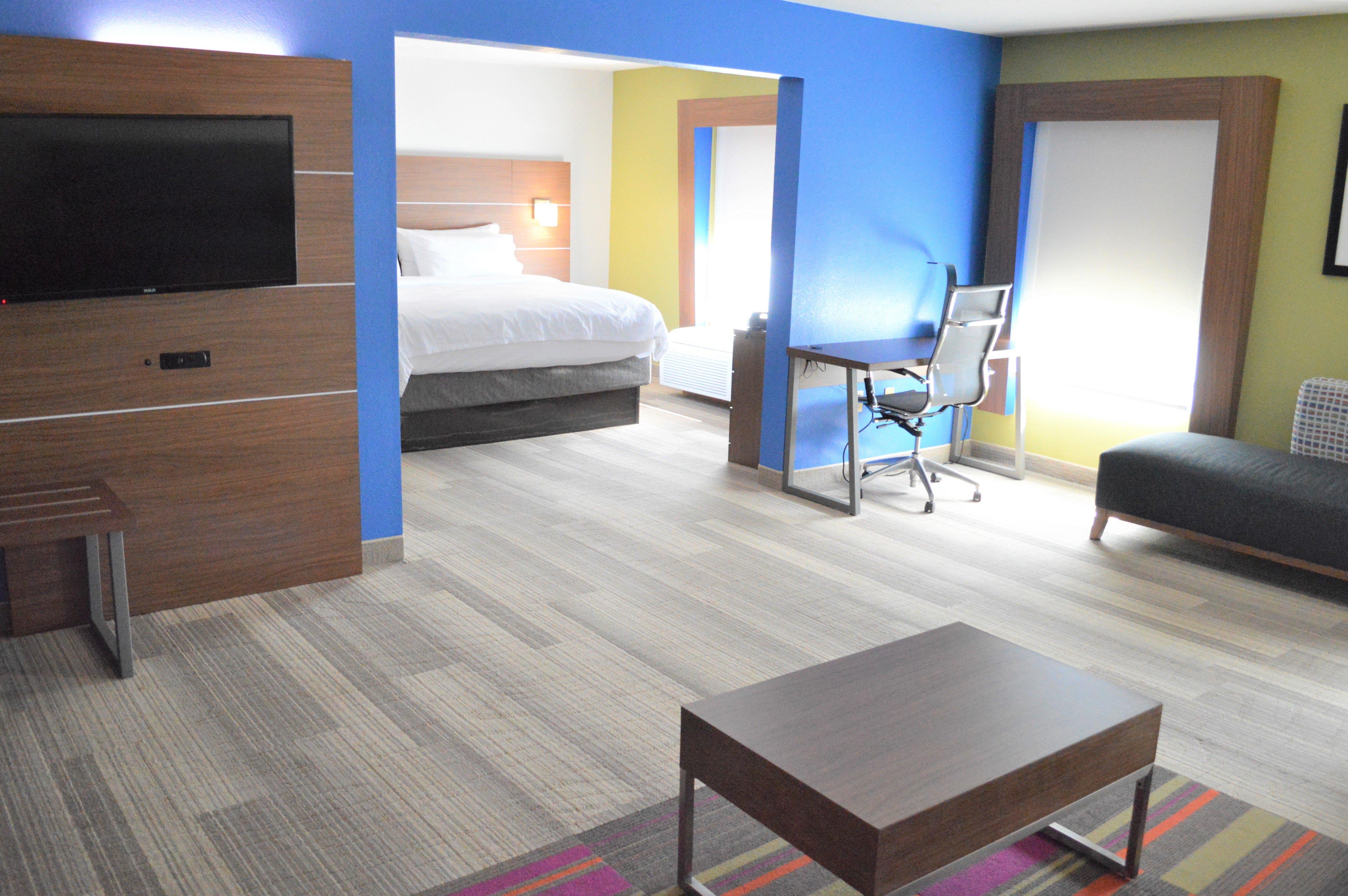 Holiday Inn Express & Suites Batesville By Ihg Bagian luar foto