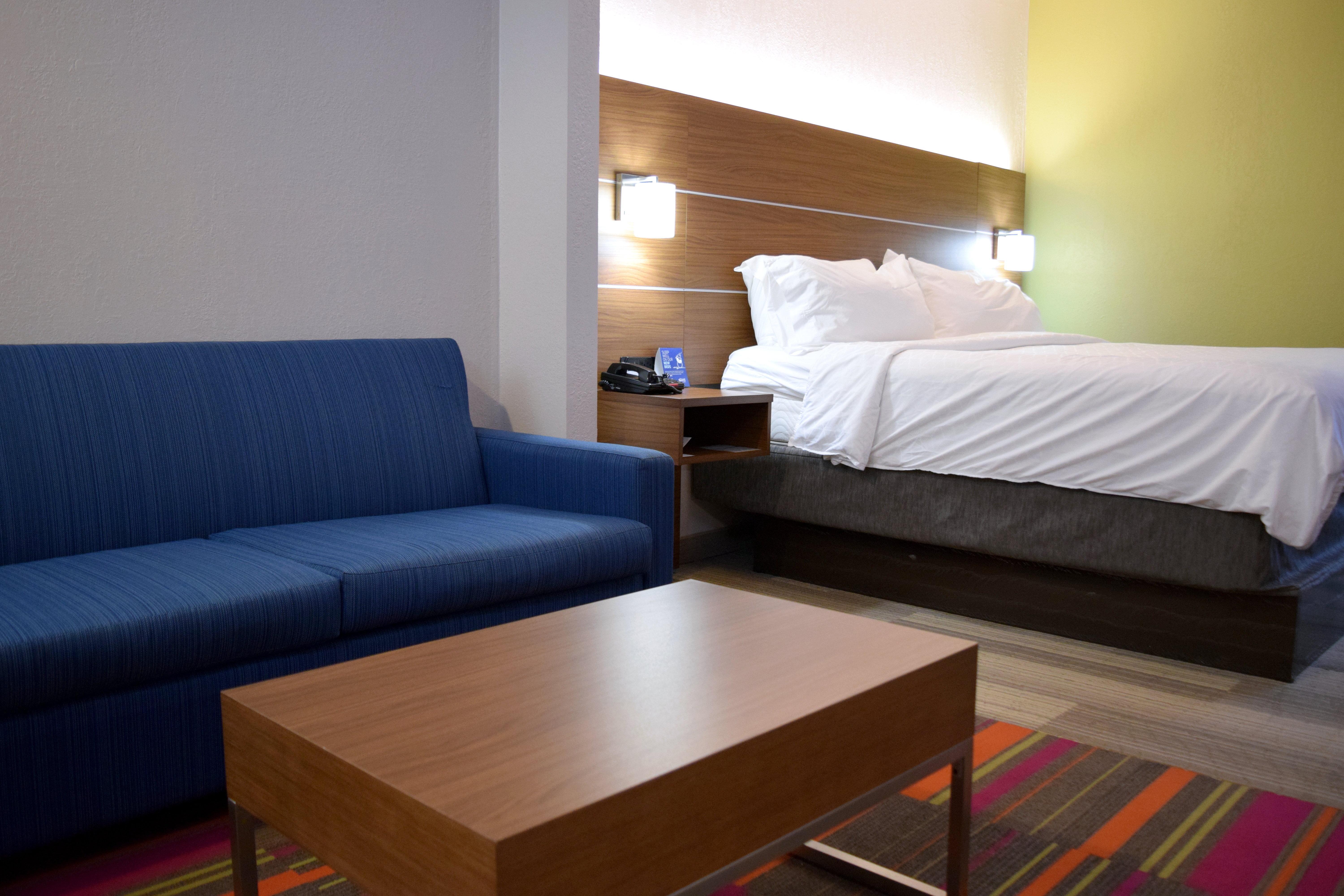Holiday Inn Express & Suites Batesville By Ihg Bagian luar foto