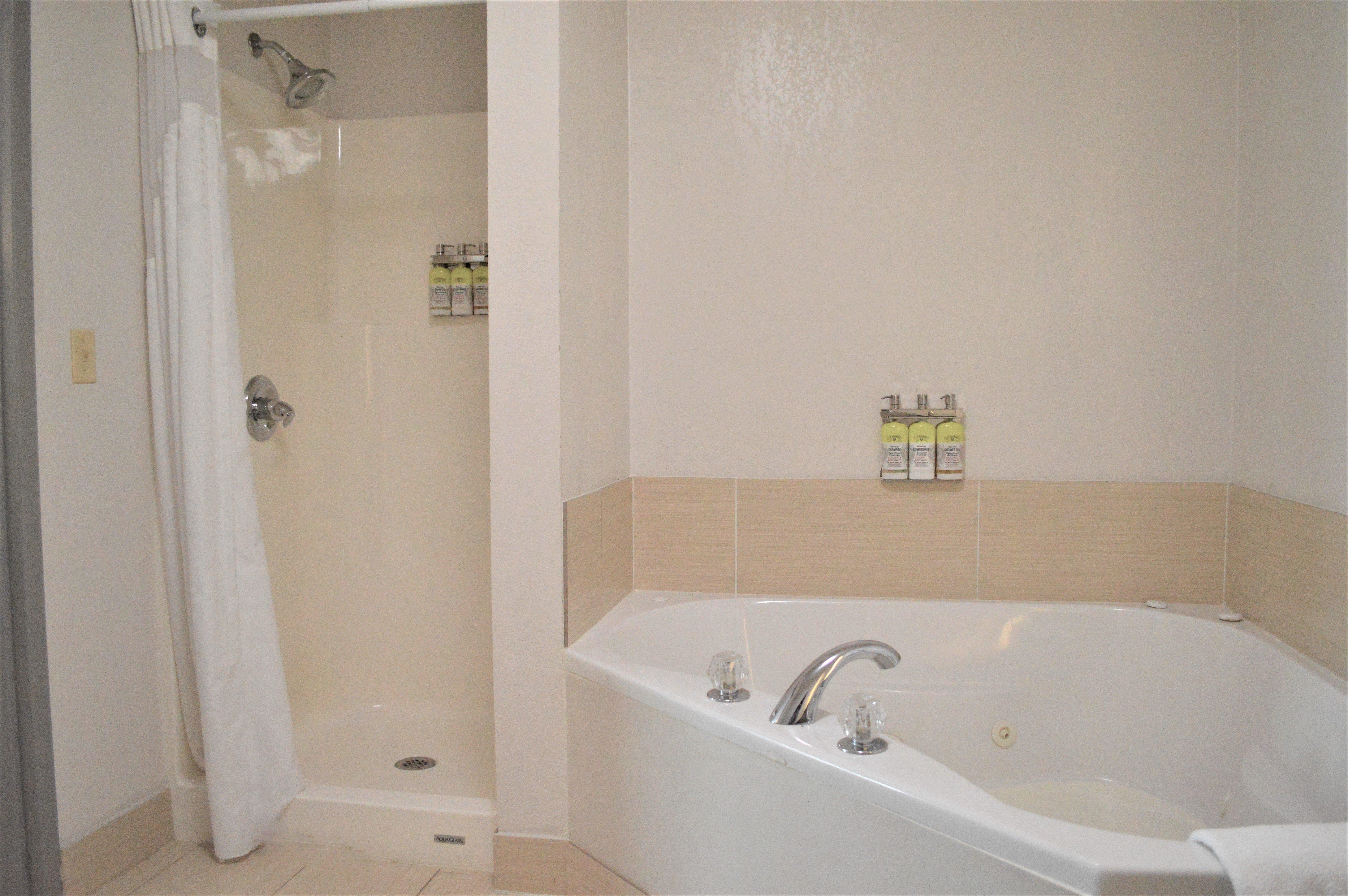 Holiday Inn Express & Suites Batesville By Ihg Bagian luar foto