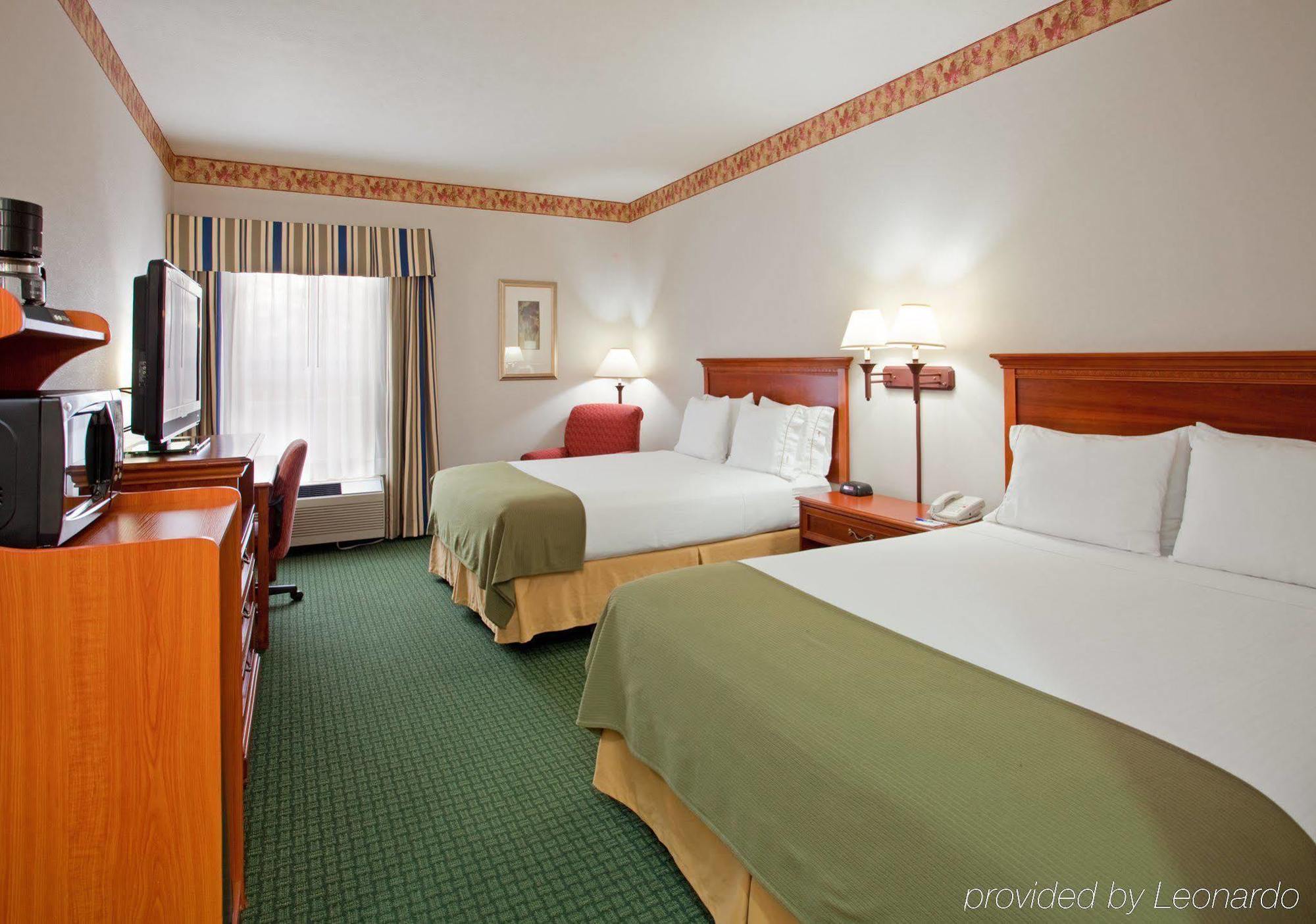 Holiday Inn Express & Suites Batesville By Ihg Ruang foto