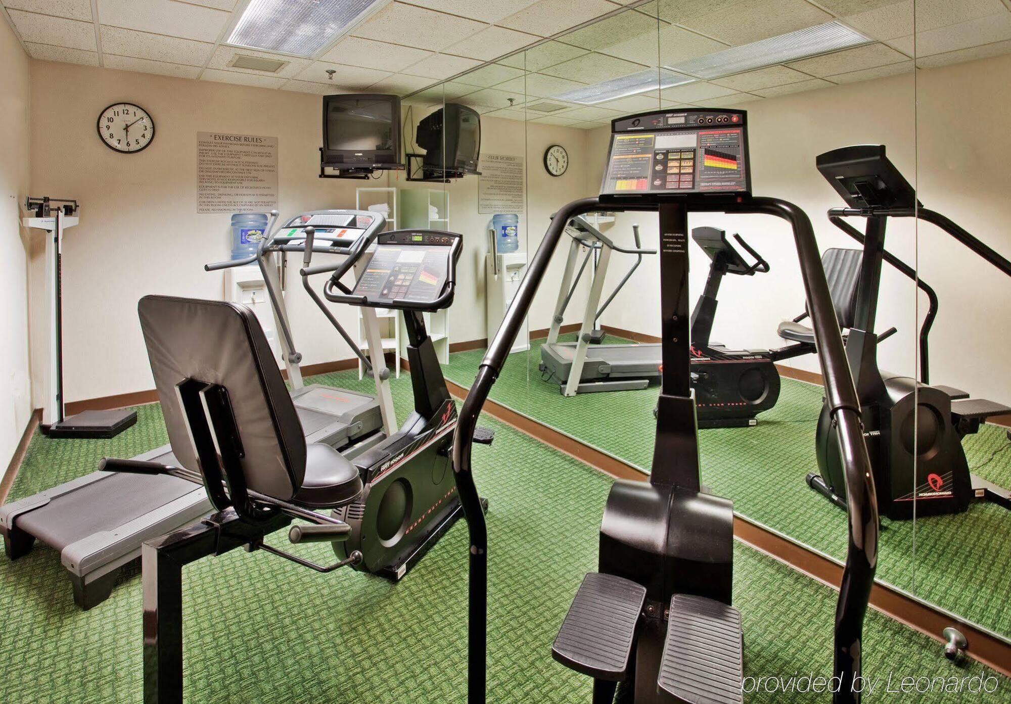 Holiday Inn Express & Suites Batesville By Ihg Bagian luar foto