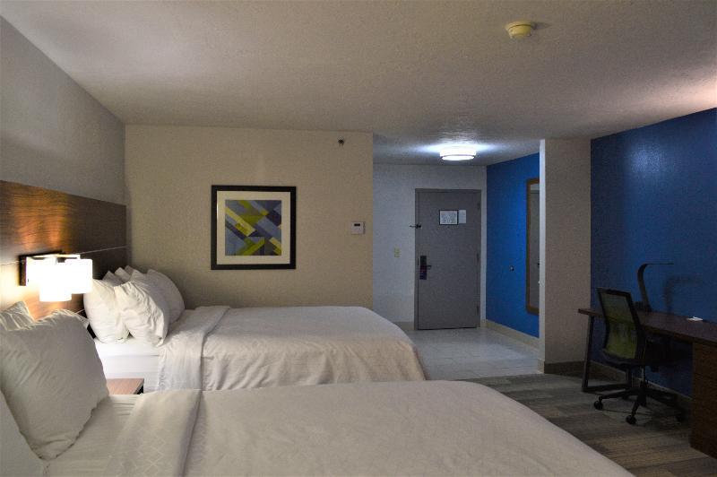 Holiday Inn Express & Suites Batesville By Ihg Bagian luar foto
